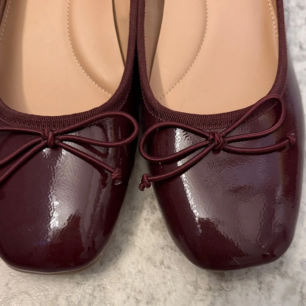 Time and Tru Women's Deep Red Flats NEW - Picture 2 of 5